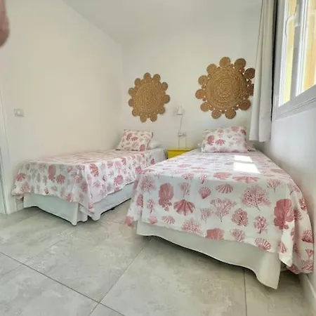 La Casa De Hesperides 펜션 모로델제블