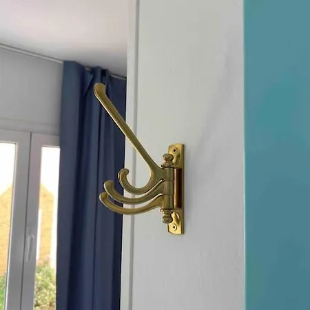 La Casa De Hesperides * 모로델제블